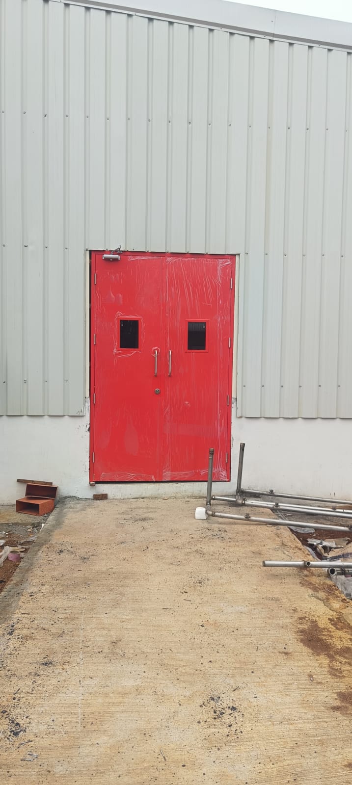 villa door installation